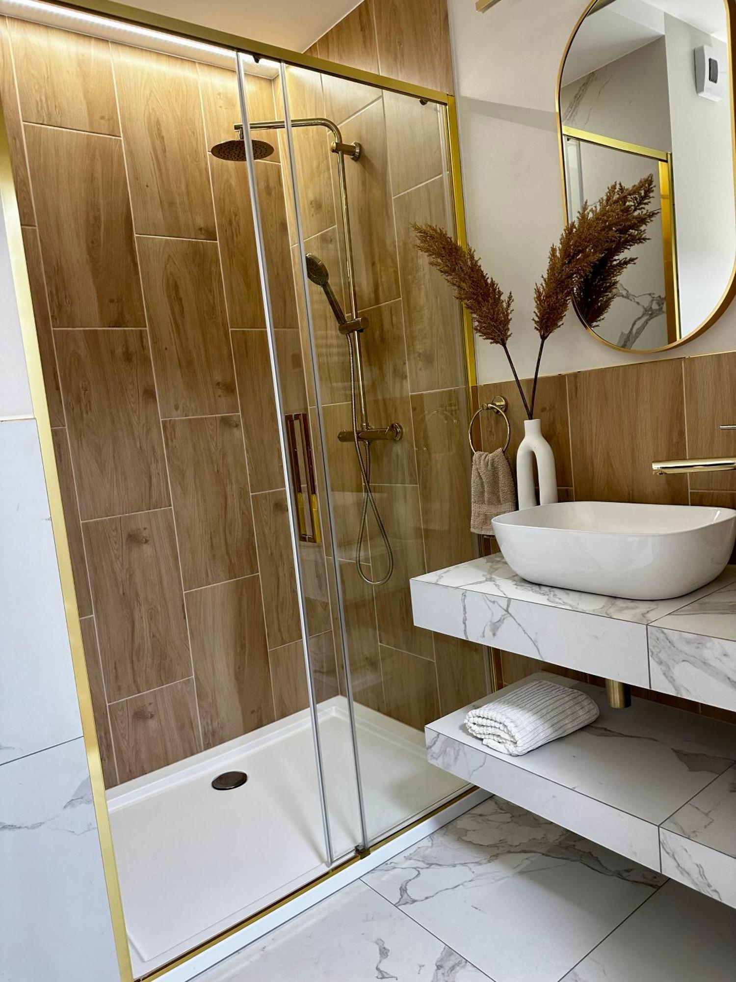 Apartment Kielce- Klonowa Nad Zalewem, 1-14 Osob, Faktura, Parking, Centrum